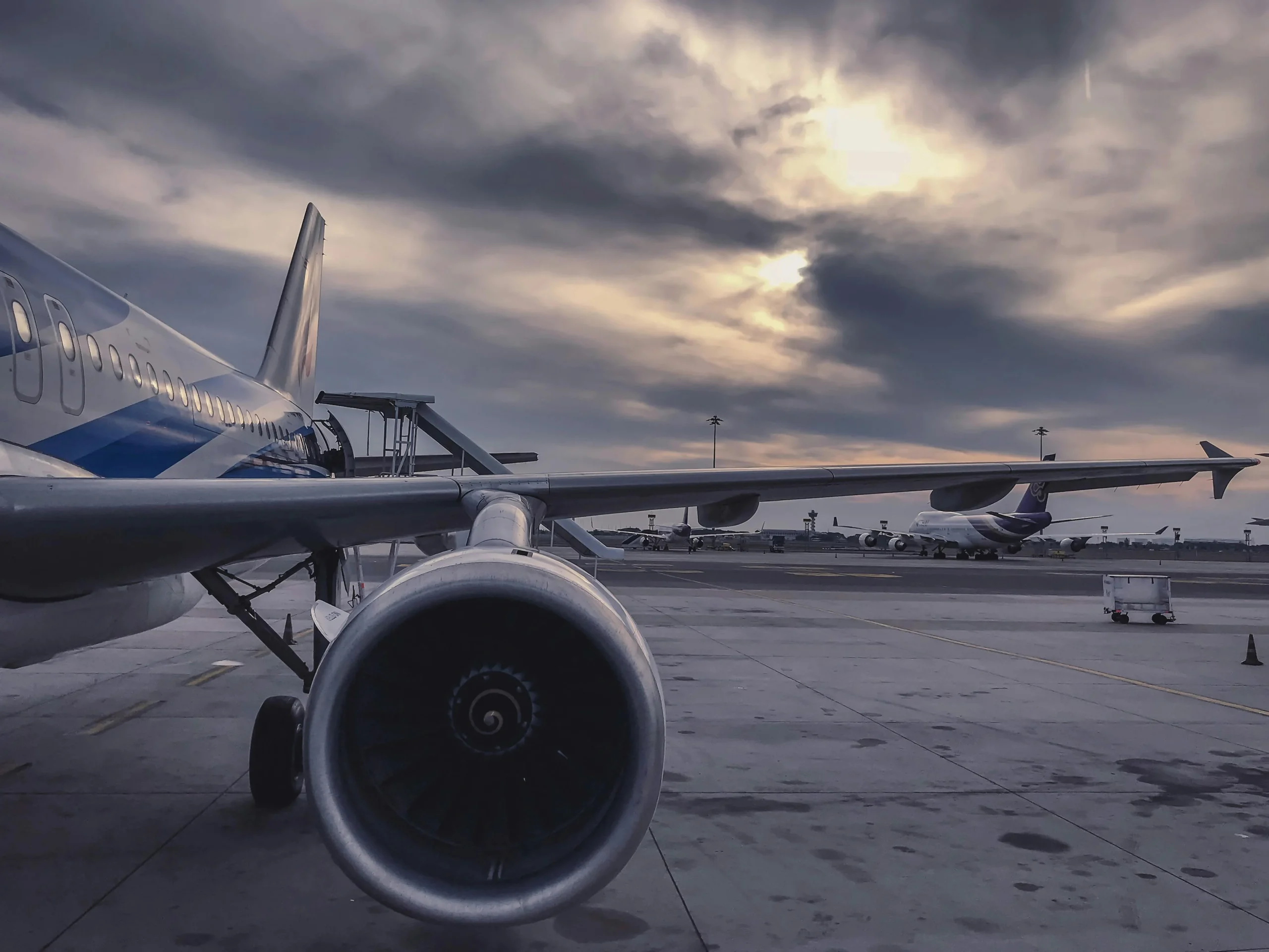 Aquela sensação de ver o avião de pertinho, sabendo que a próxima aventura está prestes a começar... ✈️☁️

Não há nada como a emoção do embarque! Com a Expresso Manini, seu roteiro é planejado nos mínimos detalhes para ser perfeito. E com a proteção da Seguro Promo, você viaja com a certeza de que terá suporte em qualquer lugar do mundo.

Pronto para decolar? Fale com a gente e viaje com total tranquilidade!

#ExpressoManini #SeguroPromo #ViagemSegura #PartiuViajar #AmoViajar #SeguroViagem #Turismo #ProximoDestino #ViajarÉTudo