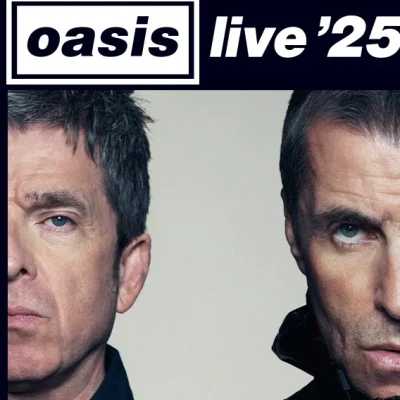 Um pôster conceitual mostrando os rostos cortados dos irmãos Noel Gallagher (à esquerda) e Liam Gallagher (à direita), olhando seriamente. No topo, o logotipo 'Oasis' e o texto 'live '25' em branco sobre fundo preto.
